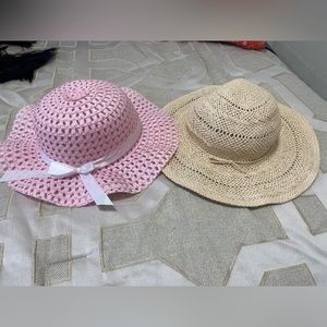 2 baby hats